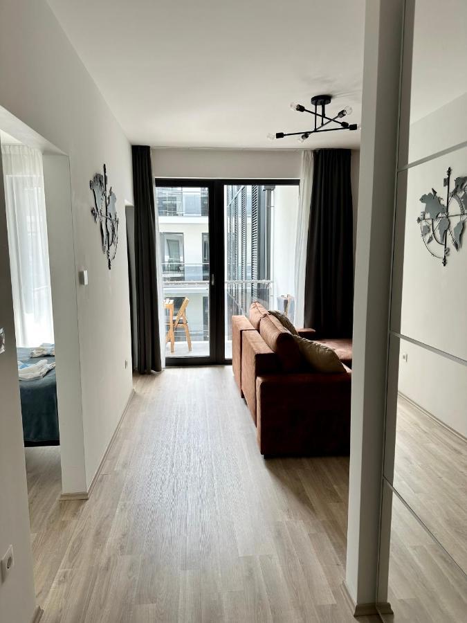 Cityscape ~ Ac/indoor Parking/balcony Apartamento